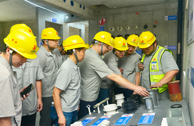 为进一步推进优质客户高效履约，提升交付品质、达成客户满意，2025年6月25日，918博天堂建设集团在上海组织召开2025年越秀地产、华润置业客户履约推进会。